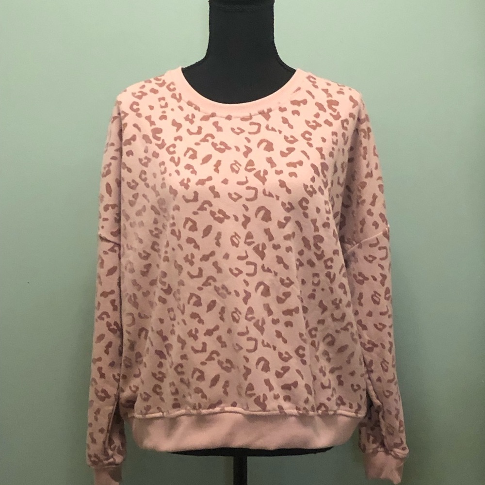 Tahari Leopard Pattern Crewneck Sweatshirt Top